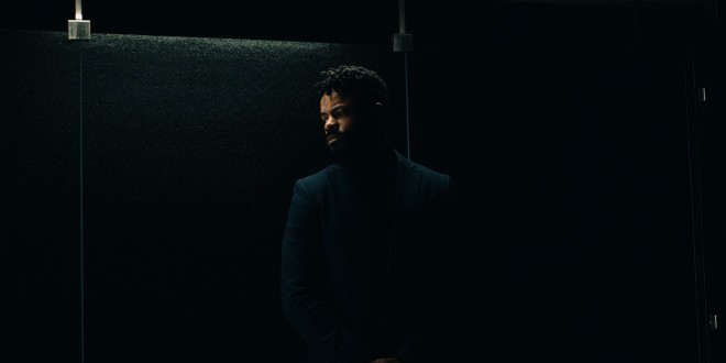 Hi2l se livre dans son nouveau clip \'\'Compliqué\'\'(Clip Officiel)