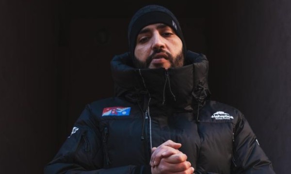 Brulux insulté par un internaute, il le ridiculise (photos) Brulux insulté par un internaute, il le ridiculise (photos)