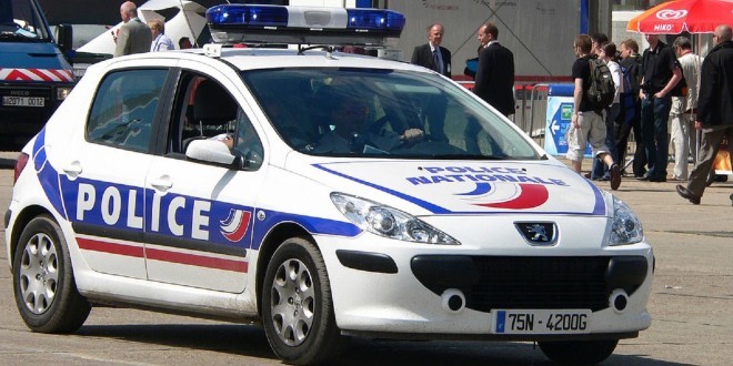 Sans permis, il vole la voiture de son père Commissaire et se croit intouchable (vidéo) 