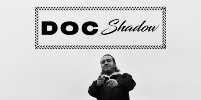 Doc Shadow revient avec un clip sombre \"Pas la même\"(Clip Officiel)