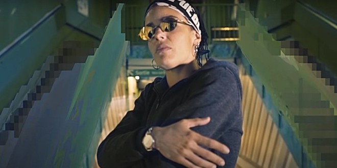Keny Arkana frappe fort avec son morceau \'\'Anomalie\'\' (clip officiel)