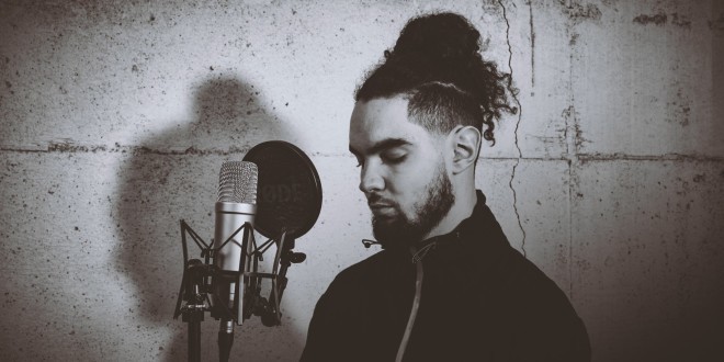 Dans son premier clip, LaZone a trouvé \'\'Le bon plan\'\'(Clip Officiel)