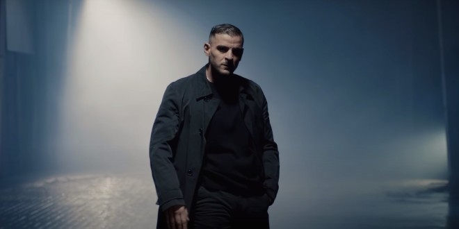 Fianso fait un retour fracassant avec son nouveau morceau \'\'Zidane\'\' (clip officiel) 