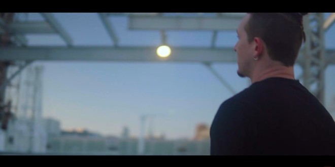 Dans son nouveau clip, Meeko nous montre son \'\'Ambition\'\'(Clip Officiel)