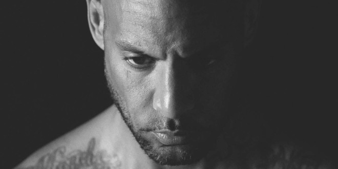 Booba annonce la sortie du morceau \'\'Plaza Athénée\'\' ce vendredi (vidéo)