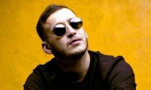 Soso Maness explique pourquoi il est contre la légalisation des stupéfiants (vidéo) Soso Maness explique pourquoi il est contre la légalisation des stupéfiants (vidéo)
