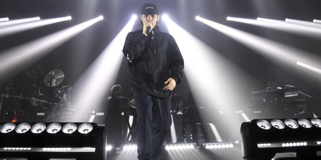 Orelsan annonce son retour sur scène en 2022 avec 4 dates à l’AccorHotels Arena 