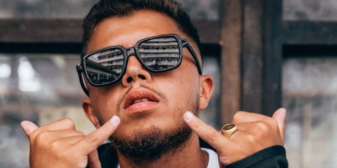 Hamza répond aux haters qui le comparent à passe-partout (Vidéo) 