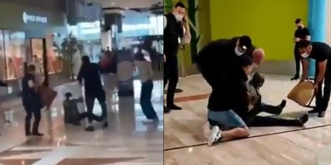 Un homme poignarde à mort  un vendeur  et blesse grièvement un autre (Vidéo) 