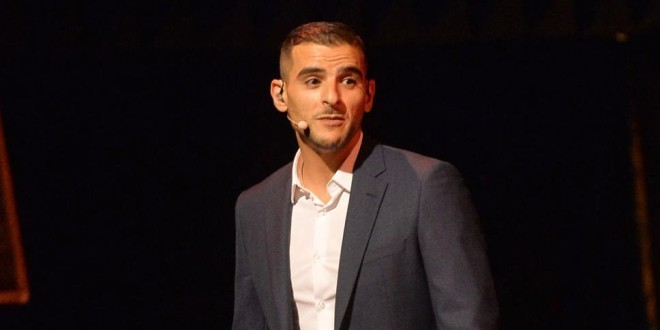 Sofiane annonce son retour officiel au théâtre avec ‘’Gatsby le magnifique’’ 