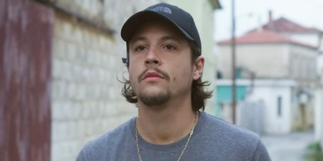 Nekfeu revient dans le top albums avec \'\'Les étoiles vagabondes\'\' 2 ans après sa sortie