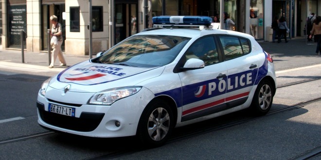 Une voiture de Police prise pour cible à Rillieux-la-Pape (Vidéo) 