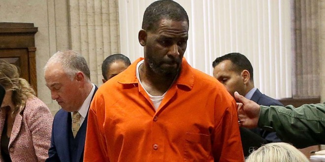 R.Kelly accusé d’agression sexuelle par un jeune homme 