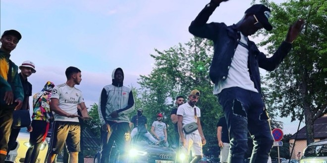 2D Stj revient avec son nouveau titre \'\'Slow Motion\'\'(Clip Officiel)
