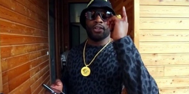 Gradur « L?homme au Bob » disque d?or en 03 jours ! 