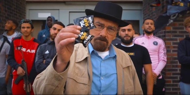Deux rappeurs font le buzz en ramenant le sosie de Heisenberg pour leur clip 