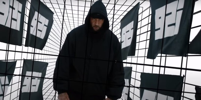 Booba met parfaitement en images son morceau \'\'Variant\'\' (clip officiel)