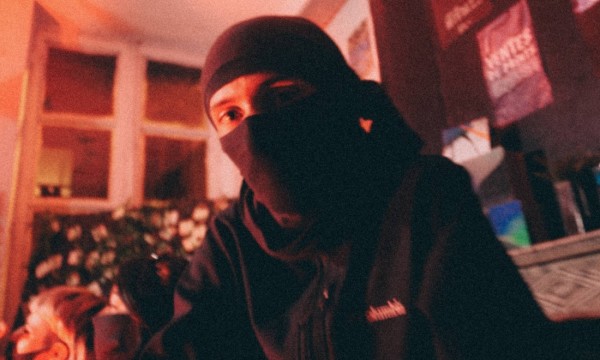 Azoo revient avec un nouveau titre ''Guérilla''(Clip Officiel) Azoo revient avec un nouveau titre ''Guérilla''(Clip Officiel)