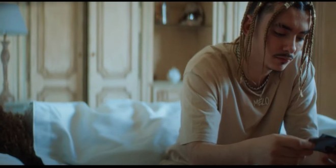 A2 La Melo dévoile le prenant \'\'Life\'\'(Clip Officiel)