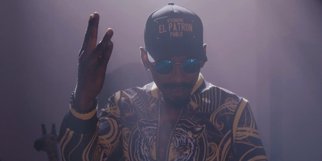 Grand V effectue son retour avec \'\'ComBack\'\'(Clip Officiel)