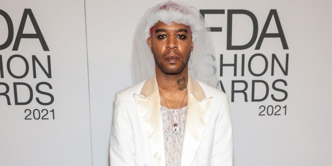 Kid Cudi s’affiche en robe de mariée lors d’un évènement et suscite le buzz