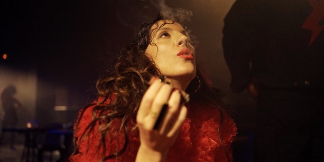 Lakēsabē préfère les \'\'Gitane Sans Filtre\'\' dans son nouveau single (Clip Officiel)