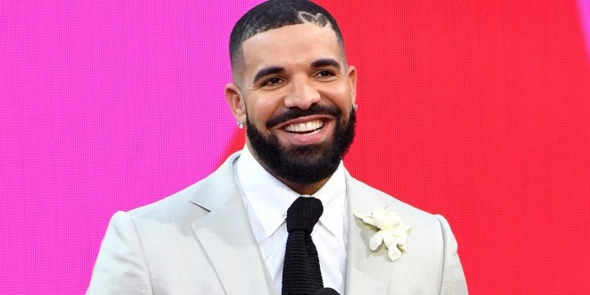 Drake claque 1 million$ dans un strip-club au lendemain de la tragédie Astroworld (Vidéo) 