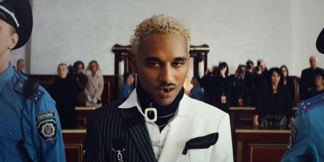 Laylow obtient son premier disque de platine 