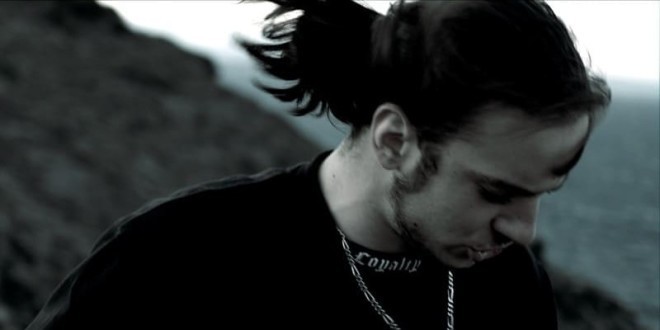 Sonper revient avec son nouveau titre \'\'La mort dans le rétro\'\'(Clip Officiel)