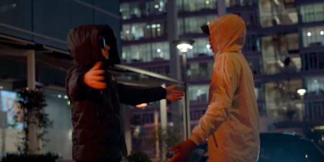 Rohff et Jul sont définitivement dans la \'\'Legend\'\' (clip officiel) 