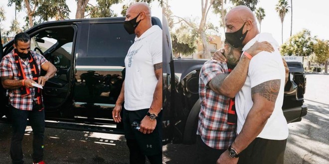 Dwayne Johnson offre son propre véhicule de 120.000 dollars à un fan (vidéo)