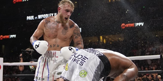 Jake Paul gravement blessé inflige un violent K.O à Tyron Woodley (Vidéo) 
