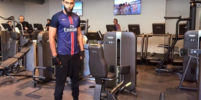 La Fouine revient sur la fois où il s’est fait attaquer par un requin ... mort ! 