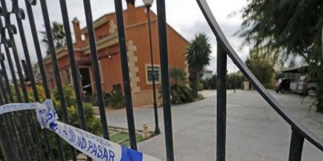 Un adolescent tue ses parents et son petit frère après avoir été privé de Wifi 