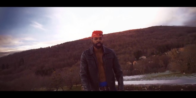 AXLOMIC balance son nouveau single \'\'ZOULOU X\'\'(Clip Officiel)