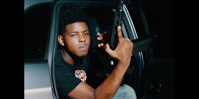 Un rappeur de 18 ans criblé de balles en pleine rue à Baton-Rouge (Vidéo) 