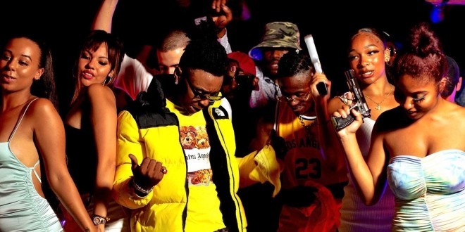 B10 revient avec son nouveau single \'\'Hakuna Matata\'\'(Clip Officiel)