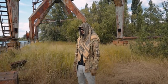 Sena revient avec son nouveau single \'\'Tchernobyl\'\'(Clip Officiel)
