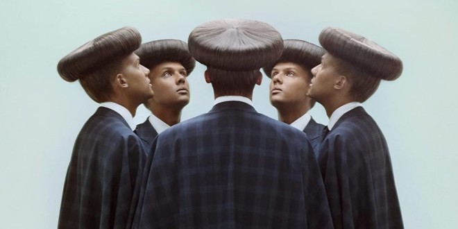 Stromae décroche un disque de platine avec son nouvel album \'\'Multitude\'\'