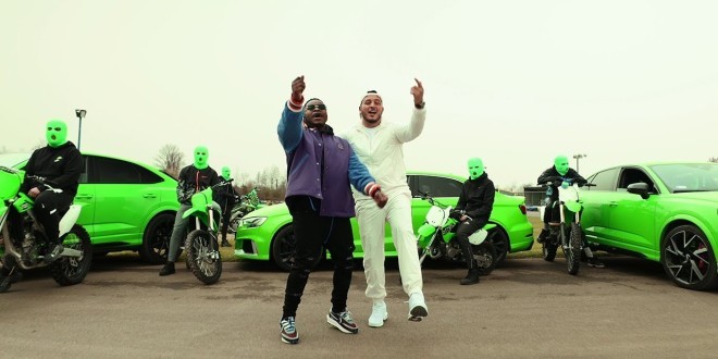 Hornet La Frappe et Landy sont en \'\'Kawasaki\'\' dans leur nouveau hit (clip officiel)