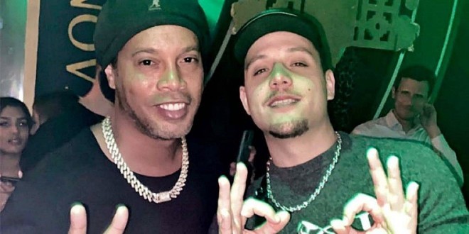 PLK décroche un triple disque de platine avec \'\'ENNA\'\' et le fête avec... Ronaldinho