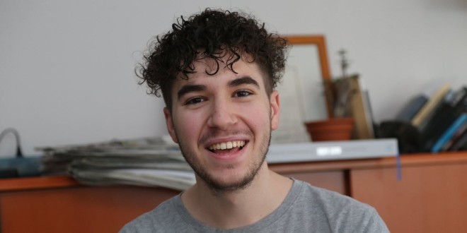 Ibrahim Godin : l’as des réseaux sociaux fait face aux dangers du web 