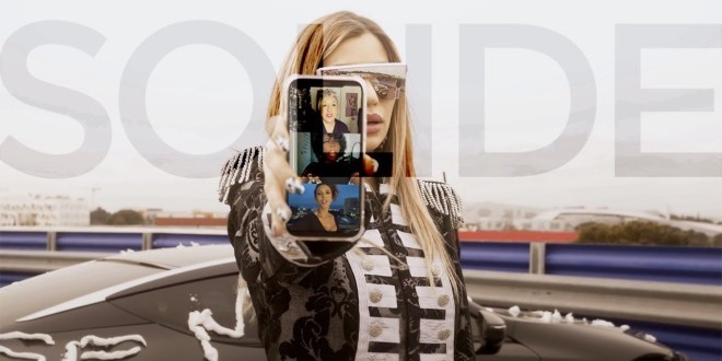 Alice Cat Designer balance son tout nouveau titre \'\'Solide\'\' (clip officiel)