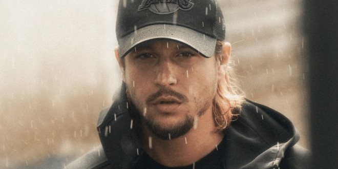 Nekfeu continue d\'affoler les compteurs avec son album \'\'Les Étoiles Vagabondes\'\'