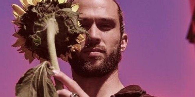 Mayeul revient avec un album hybride et percutant « Odyssée Dégradée » 
