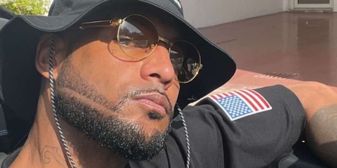 Booba annonce le lancement de sa propre marque de... Weed (vidéo) 