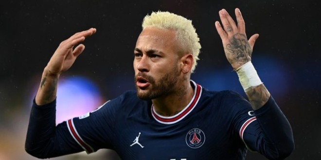 Neymar crée la polémique suite à une vidéo avec la femme de son coéquipier (Vidéo) 