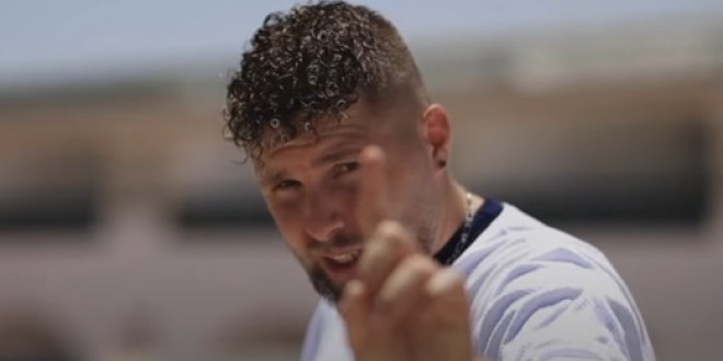 Mikso est de retour avec son puissant clip « Freestyle 4 Tunisie » 