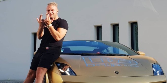 Jul abîme sa voiture sur le tournage de l\'émission \'\'Nouvelle école\'\' (vidéo)