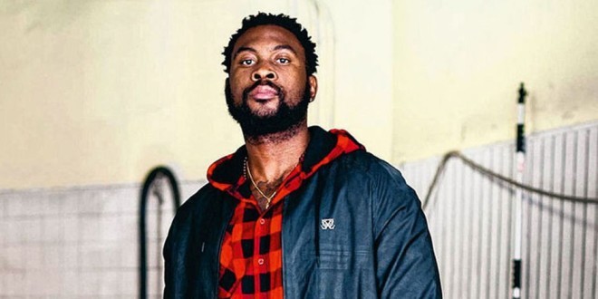 Damso suspend son concert pour prévenir ses fans contre les piqures sauvages (Vidéo)  